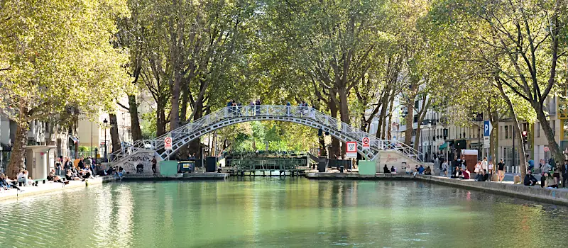 Lock on the Canal Saint-Martin in Paris, with pedestrian bridge